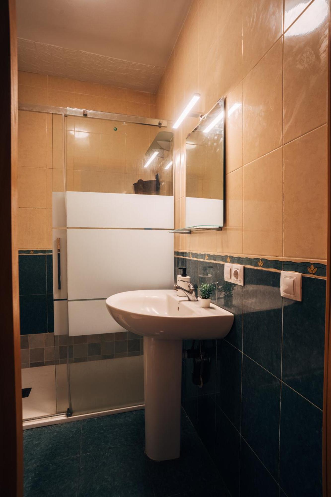 הוילה אלמריה Atp San Cristobal A 5 Minutos De Puerta Purchena - Alcazaba - Catedral - Wifi Gratis! מראה חיצוני תמונה